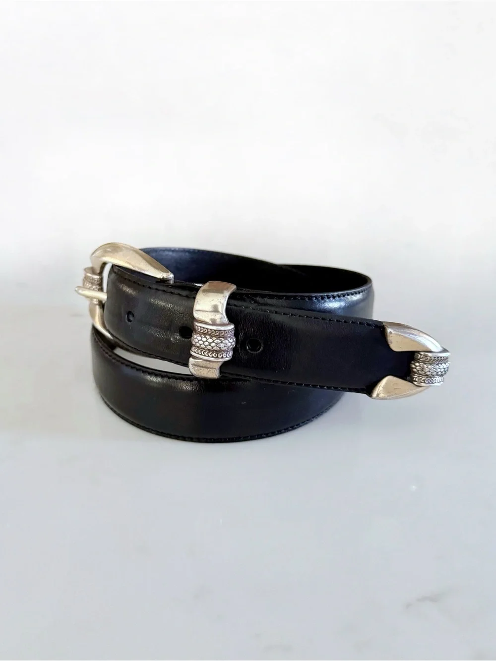 Vintage FOSSIL Black Leather Belt, Silver Western Buckle & Belt Tip sz. M